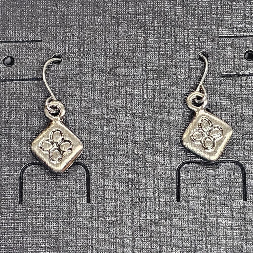 Premier Designs CLOVER Earrings Dangle/Drop Antiqued Silver Plated Pierced NEW